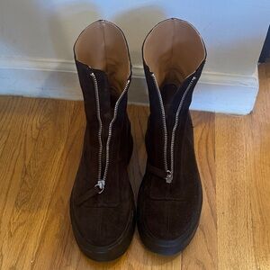 Women’s Brown Suede Boots